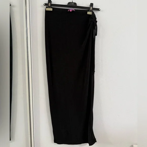 Edikted Black Cut Out Tie Front Tank Top + Skirt SET - Picture 6 of 8